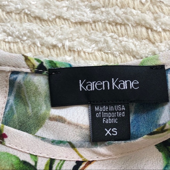 NWT Karen Kane floral cold shoulder blouse - Picture 3 of 9